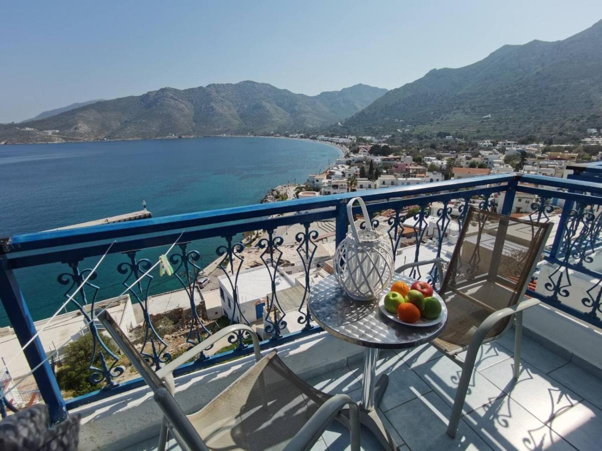 Marinas Studios Livadia  Екстериор снимка