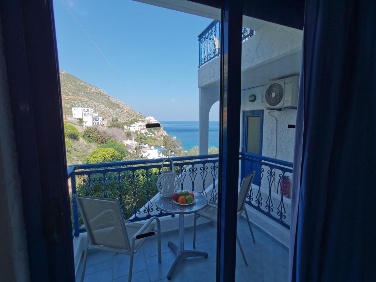 Marinas Studios Livadia  Екстериор снимка