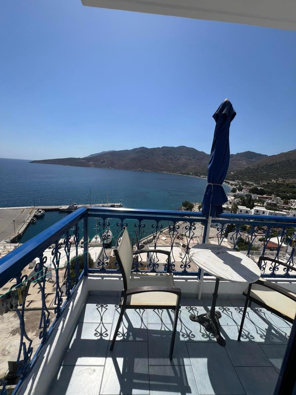 Marinas Studios Livadia  Екстериор снимка